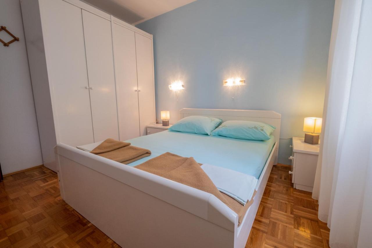 Cozy Apartment Near The Sea Novi Vinodolski Exterior foto